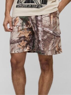 Boohoo Mens Brown Camo Print Shorts